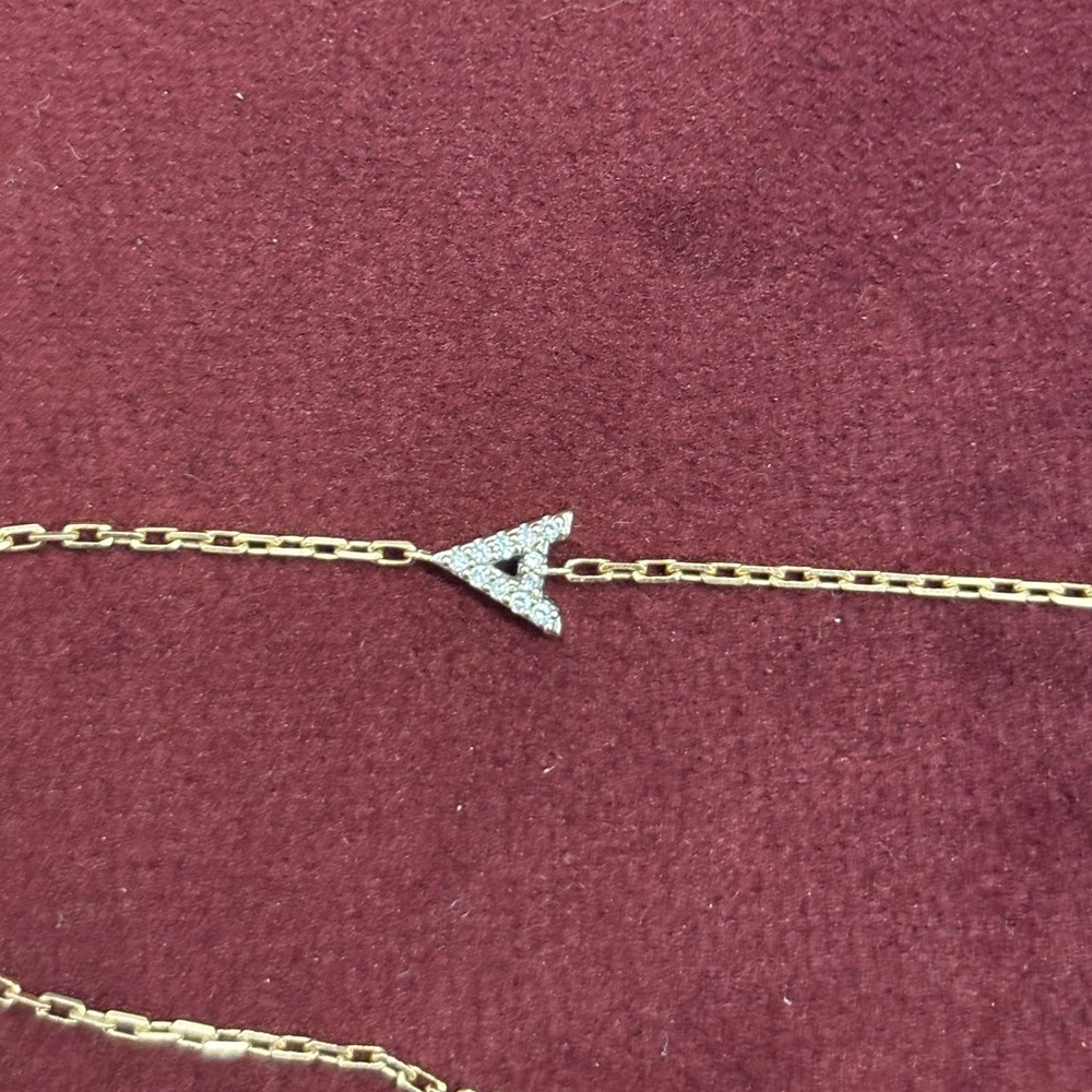 MEJURI Elegant Gold and Diamond “A” Bracelet